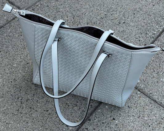 Image from Karla Hanson of Tanya Woven Laptop Tote 