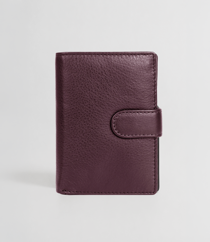 Medium Leather Wallet with Zipper Pocket