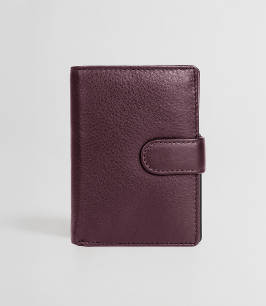 Medium Leather Wallet with Zipper Pocket